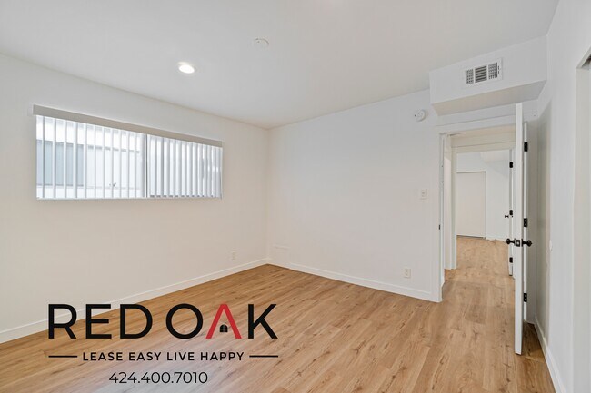 Foto del edificio - Recently Rehabbed, Unique Three Bedroom wi...