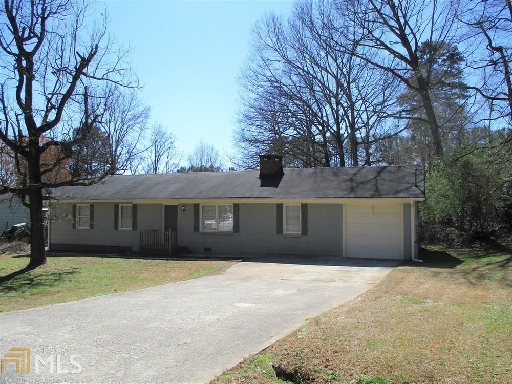Primary Photo - 701 Bluebird Dr SE