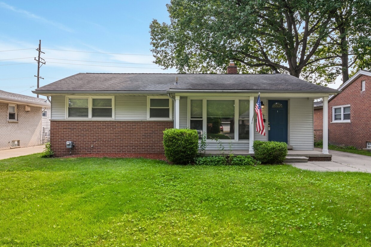 1022 Symes Ct, Royal Oak, MI 48067 House for Rent in Royal Oak, MI