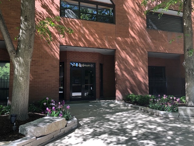 Exterior - 899 S Plymouth Ct