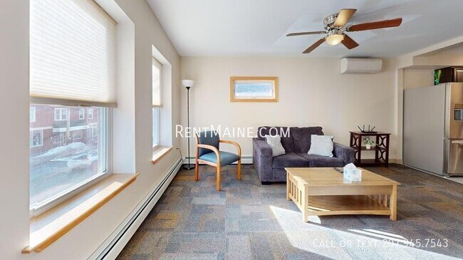 Foto del edificio - 8 Elizabeth Ave