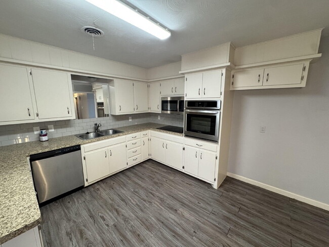 Building Photo - 5419 22nd St