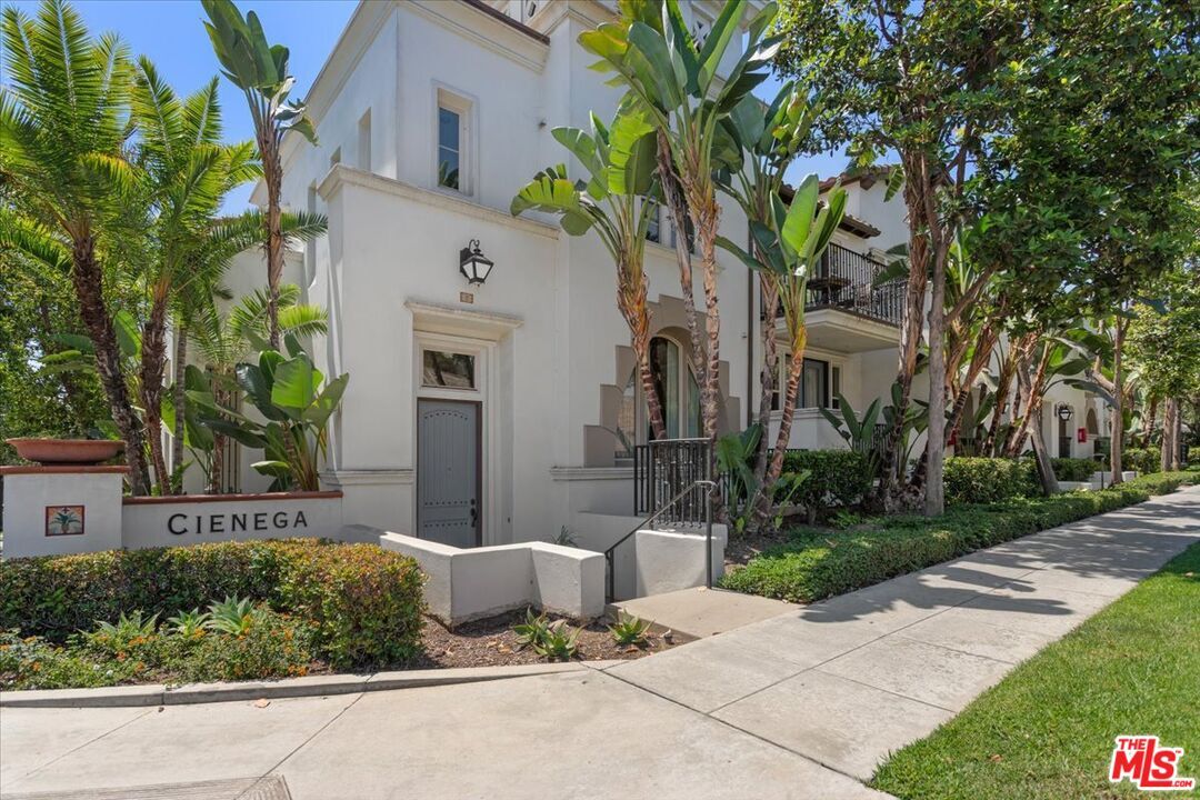Foto principal - 1749 Grand Ave