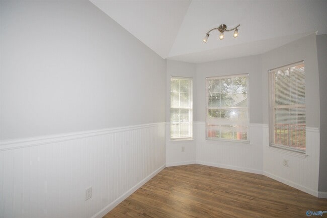 Building Photo - 101 Rebecca Pines Dr
