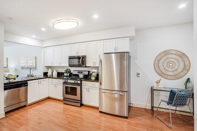 Building Photo - 1566 Brunswig Ln