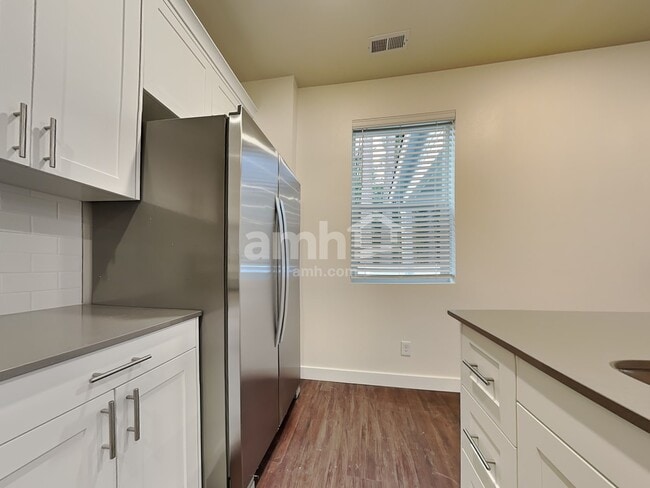 Foto del edificio - 8002 Katriel Ct SW