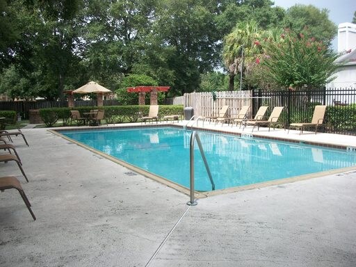 Fotografía del edificio - 3105 Bridgeford Dr