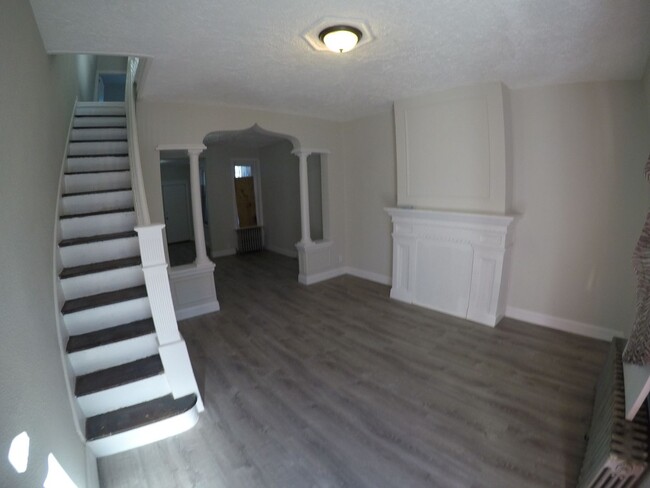 Building Photo - Amazing West Oak Lane 3bd/1ba Available NOW!