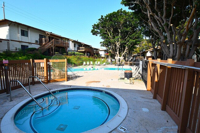 Foto del edificio - Mission Valley | Minutes to Interstates 15 & 8 | Close to Snapdragon Staduim