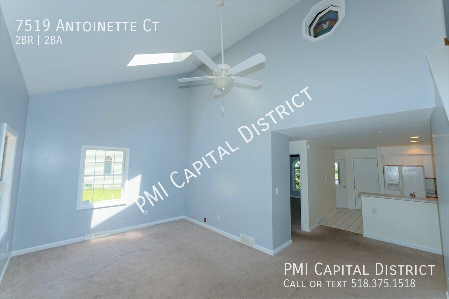 Primary Photo - Beautiful 2BR / 2BA Townhouse w/ Attached ...