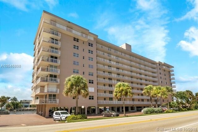Foto del edificio - 1050 Hillsboro Mile