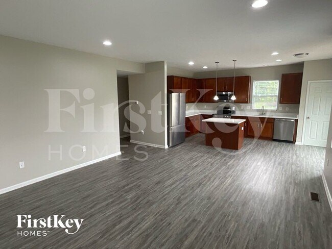 Foto del edificio - 1624 Rosemore Ln