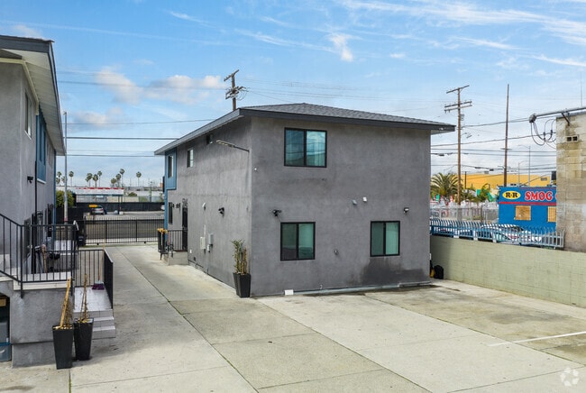 Non-LA Rent-Controlled Apartment Community - 5840-5848 S Hoover St