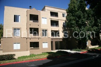 Building Photo - 3550 Lebon Dr