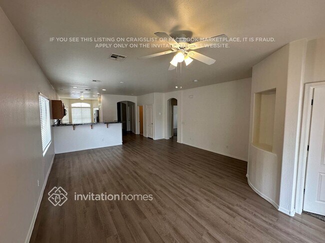 Foto del edificio - 2213 W Carolina Dr