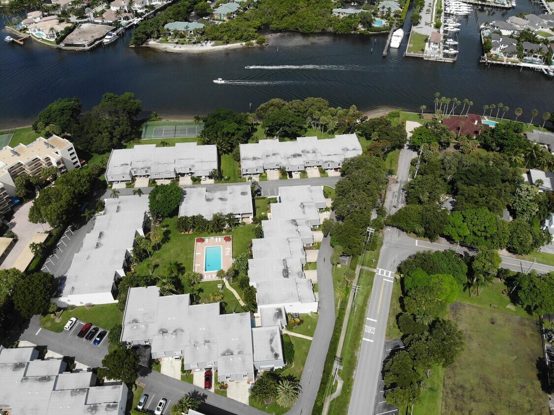 Foto principal - 386 Golfview Rd