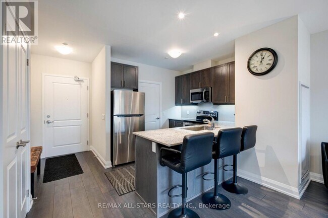 Building Photo - 5917 Main St