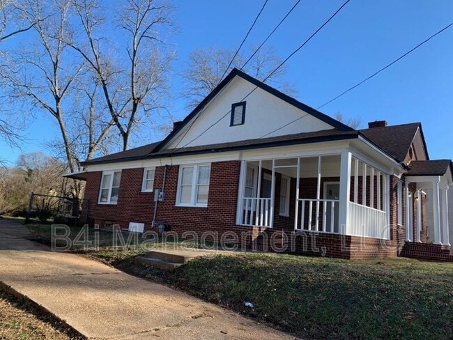 Building Photo - 409 Whitesville Rd