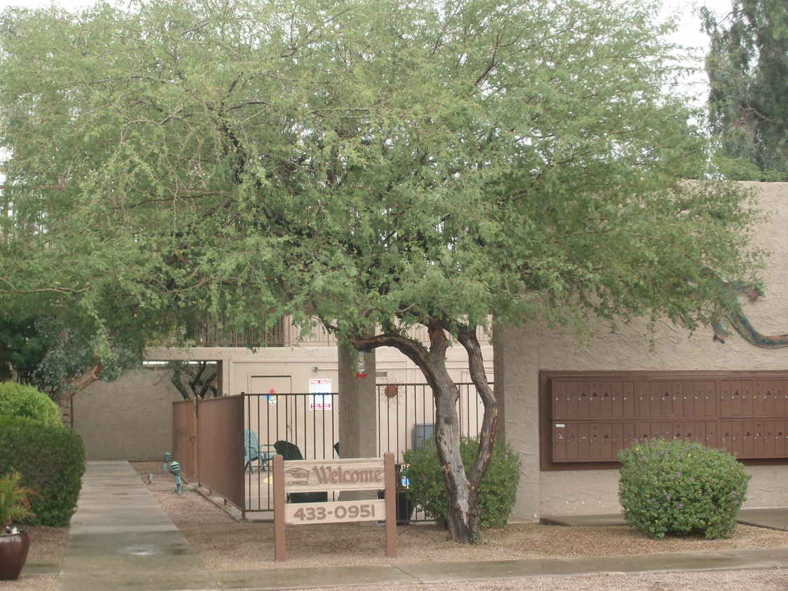 Primary Photo - Missouri Meadows Apartments