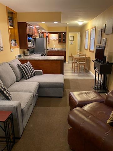 Foto principal - 12401 Fairview Ct