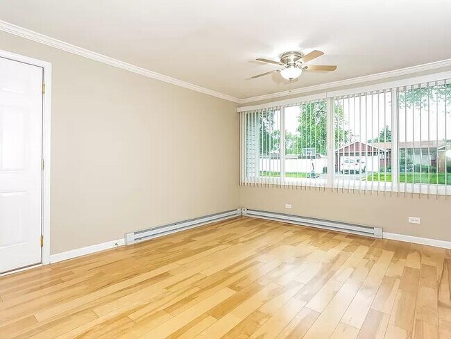 Building Photo - 9000 S 48th Ct