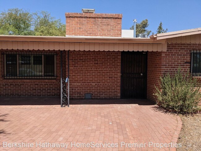 Foto del edificio - 3 br, 2 bath House - 5141 E. Hawthorne Pl