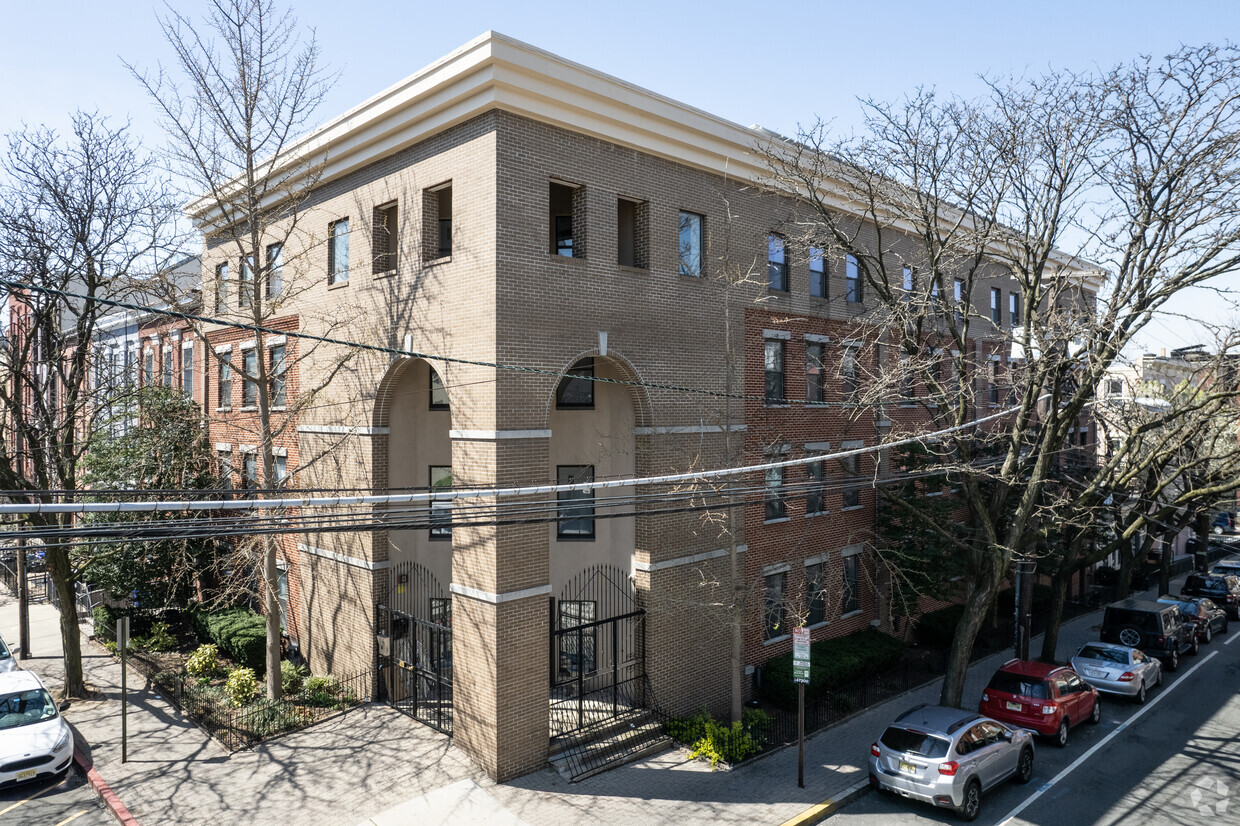 Foto principal - 151-161 2nd St