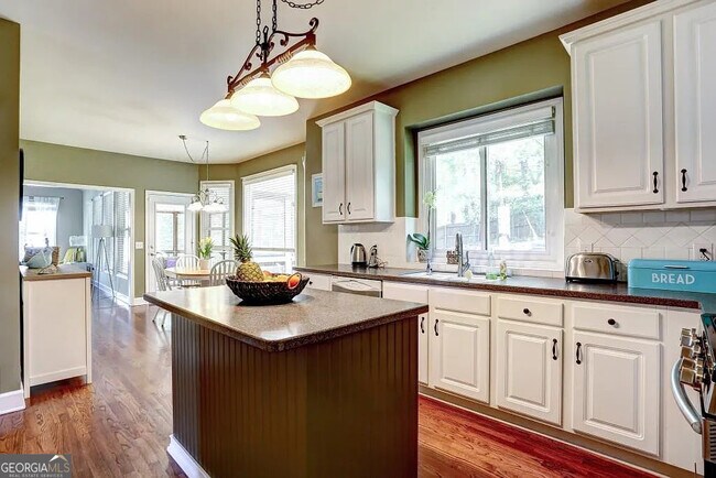 Foto del edificio - 10995-10995 Kimball Crest Dr