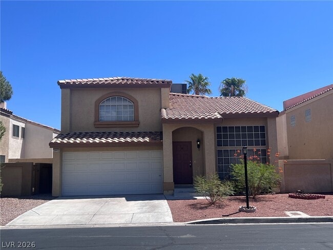 Building Photo - 3440 Middle View Dr