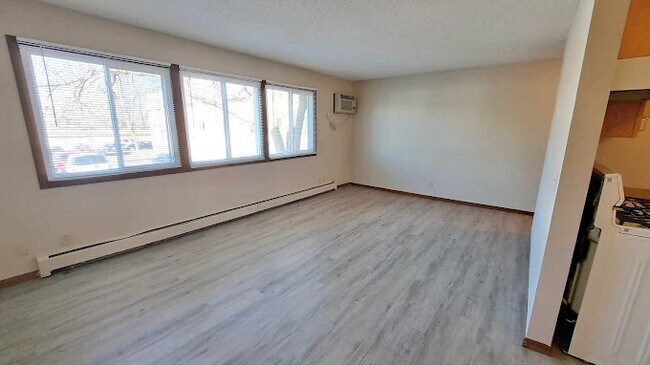 Foto del edificio - Twin Lakes Apartments