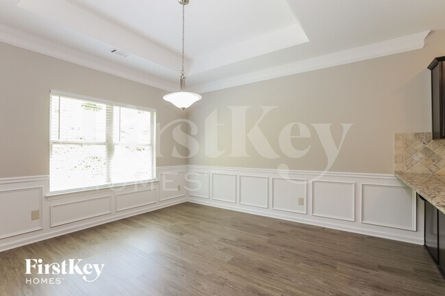 Foto del edificio - 566 Massey Ct