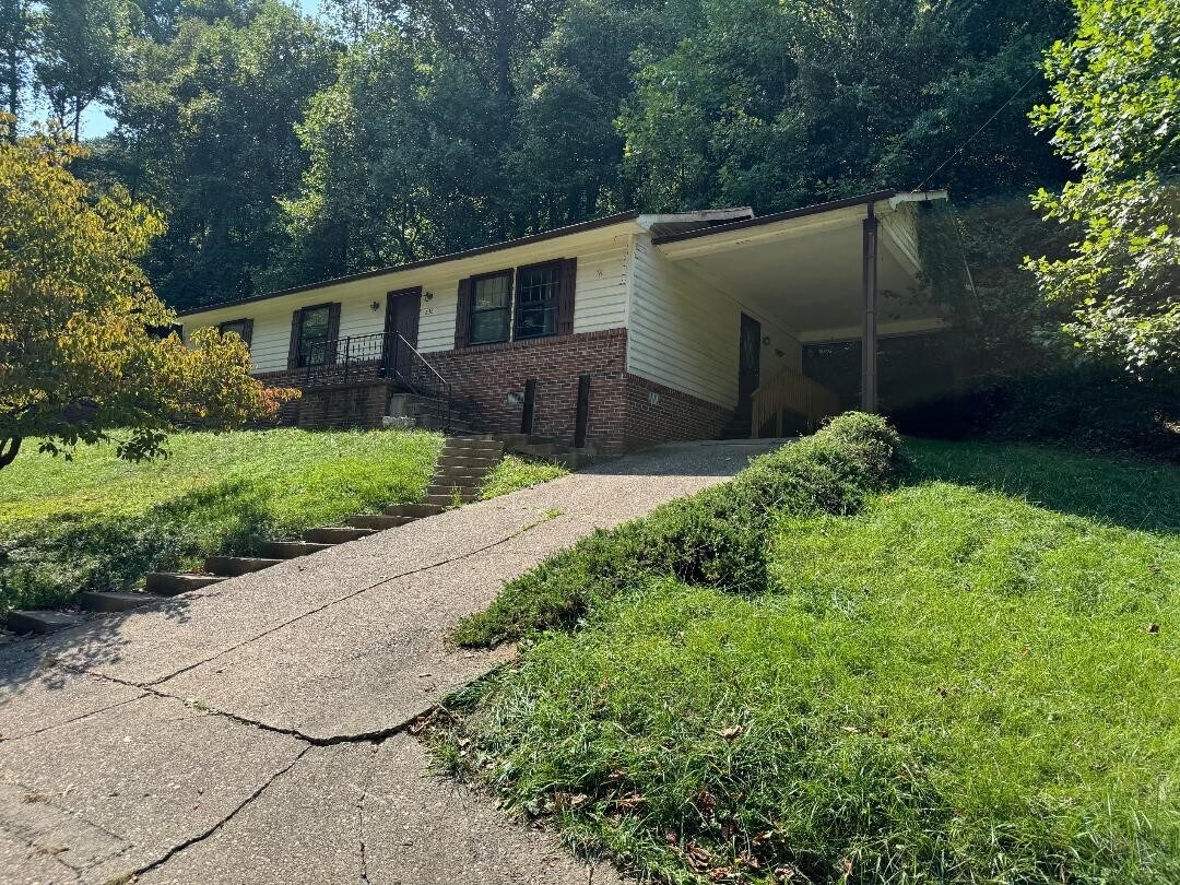 Foto principal - 836 Chappell Rd