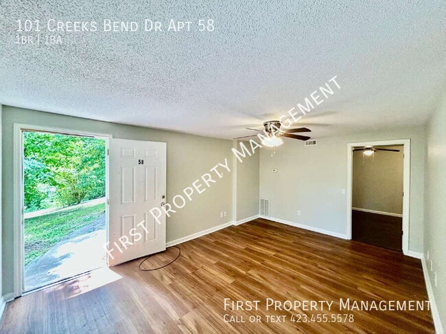 Building Photo - 101 Creeks Bend Dr