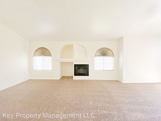 Foto del edificio - 2 br, 2 bath House - 7950 W. Flamingo Rd #...