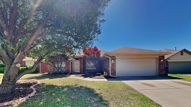 Foto del edificio - Nice 3 Bedroom 2 Bathroom Home with Storm Shelter and Office!