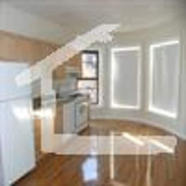 Building Photo - KENMORE 1 bedroom apartment - 9/1/26 NO BROKER FEE