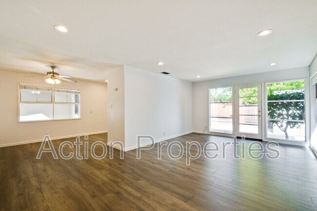 Building Photo - 1034 Tulane Dr