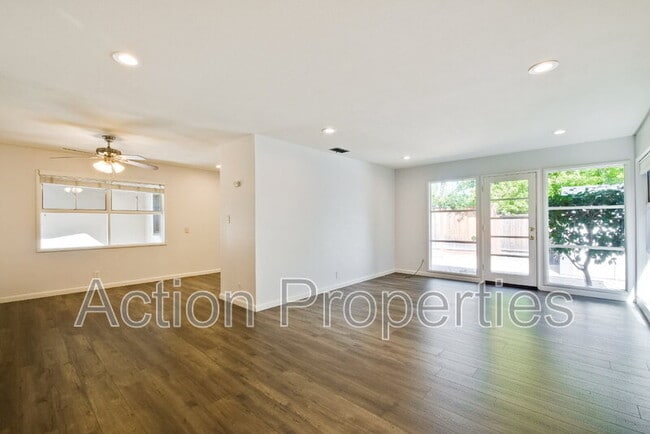 Foto del edificio - 1034 Tulane Dr