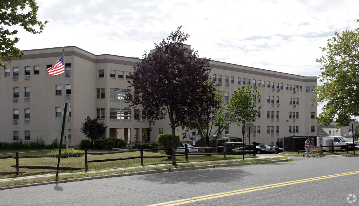 Foto principal - 270-280 Lowndes Ave