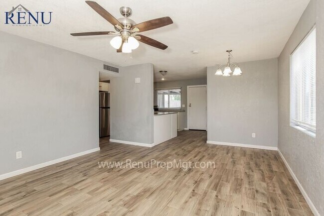 Foto del edificio - Available Now! Single Story 3 Bed, 2 Bath ...