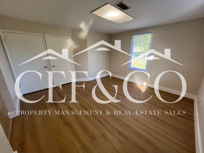 Foto del edificio - Adorably renovated 3 bedroom now available in Woodruff!