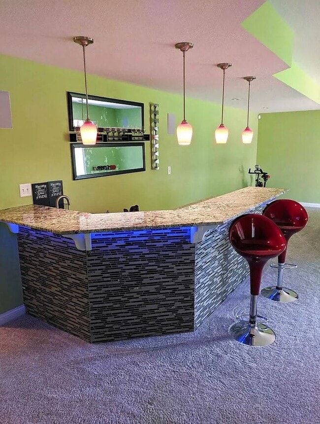 Building Photo - Spacious 4bed 3.5bath Single Family Home i...