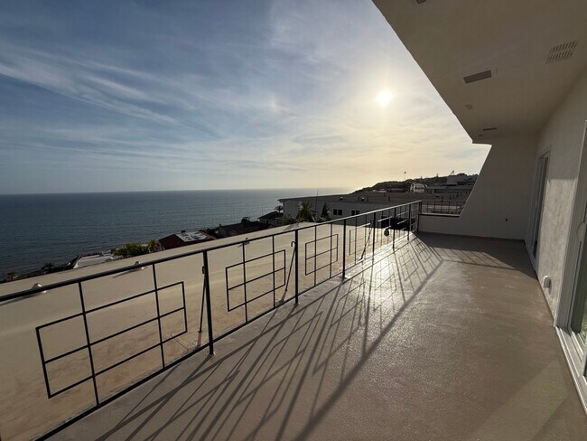 Terraza orientada al oeste - 18139 Coastline Dr