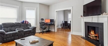 Building Photo - 10 Phenix Ave
