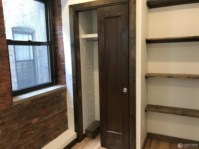 Foto del edificio - 197 E 3rd St