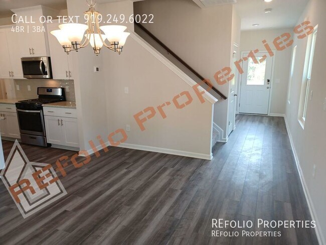 Foto del edificio - 2022 Built 4 Bedroom 2-Car Garage Home @ B...