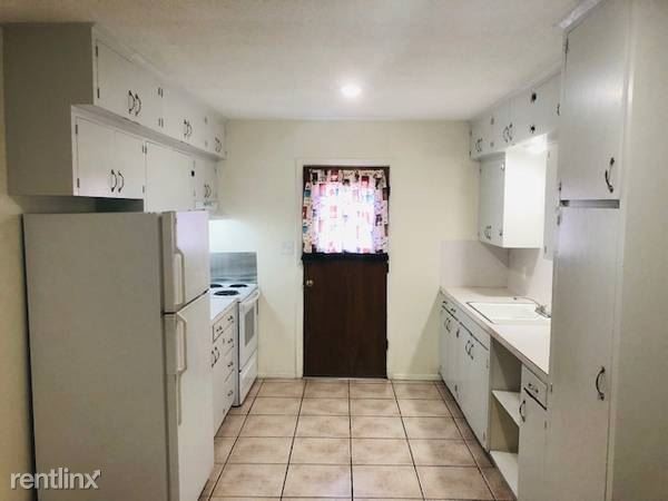Foto del edificio - 2 br, 1 bath Duplex - 1615 W Nolana Ave /1...