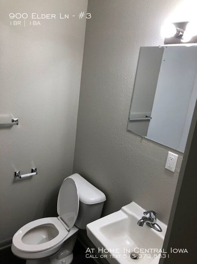 Building Photo - 900 Elder Ln