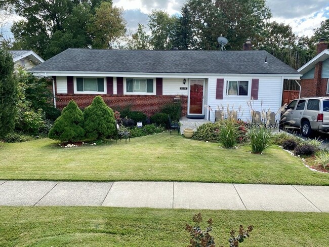 Building Photo - 1513 Dilston Rd
