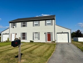 Building Photo - 211 Grandview Cir